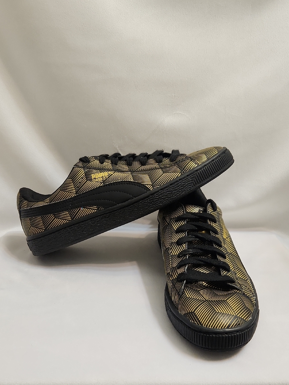 Puma Basket Classic Metallic Geometric Print Black Gold Sneakers (W Size 9.5)